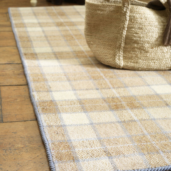 The Ultimate Solution to Frayed Carpet Edges: Why Easybind Works