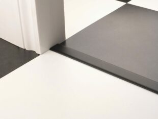 Joins for laminate floors in black